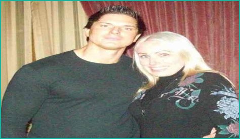 QVC Zak Bagans Wife, Married, Dating, Girlfriend, Net Worth,  House, Age and Daughter.